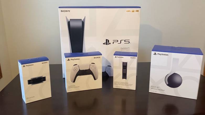 Novi Sony PS5 console + 5 badava igre .. božićni izvor bogatstva €200