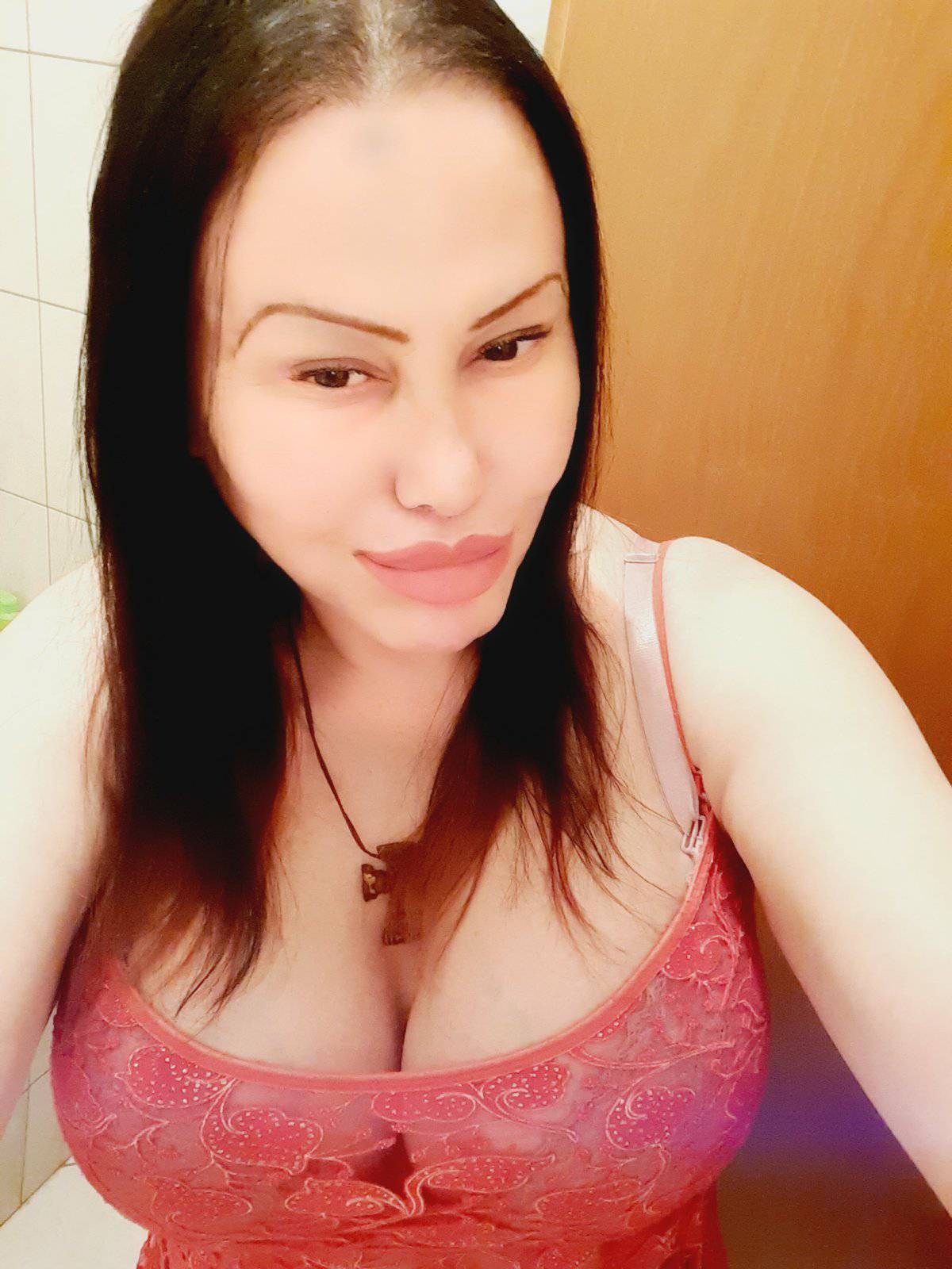 TRANSSICA SHEMALE, GRADI IMAM SAMO JAS, TRANSS DEVOJKA, EDINSTVENA VISTINSKA TRANS VO MAKEDONIJA, DISKRETNI SREDBI, DISKRETNO DRUZENJE, ZABAVA