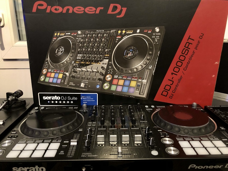 Приватно: Pioneer DJ XDJ-RX3, Pioneer XDJ XZ, Pioneer DJ DDJ-REV7, Pioneer DDJ 1000, Pioneer DDJ 1000SRT DJ Controller,  Pioneer Cdj-3000, Pioneer Cdj 2000 NXS2, Pioneer Djm 900 NXS2, Pioneer DJ DJM-V10 , Pioneer DJ DJM-S11,  Yamaha Genos 76-Key ,Korg Pa4X 76 Key. Yamaha PSR-SX900, Korg PA-1000, Roland FANTOM-8,Roland JUPITER-X Synthesizer